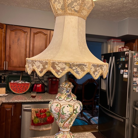 2 Monumental Capodimonte Italian porcelain lamps. Beautiful, rare and antique - Picture 2 of 9